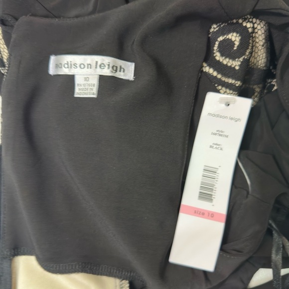 NWT Madison Leigh Black and Cream Lace Midi Dress - Picture 3 of 11